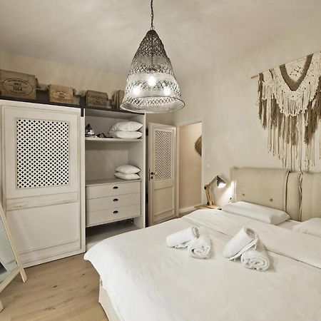 Stylish Apartment At Pagrati Athens Exterior photo