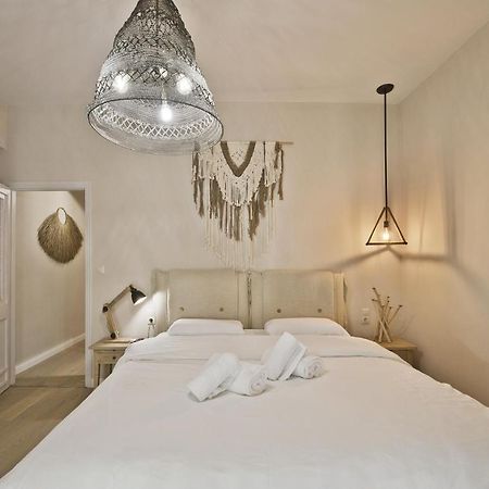 Stylish Apartment At Pagrati Athens Exterior photo