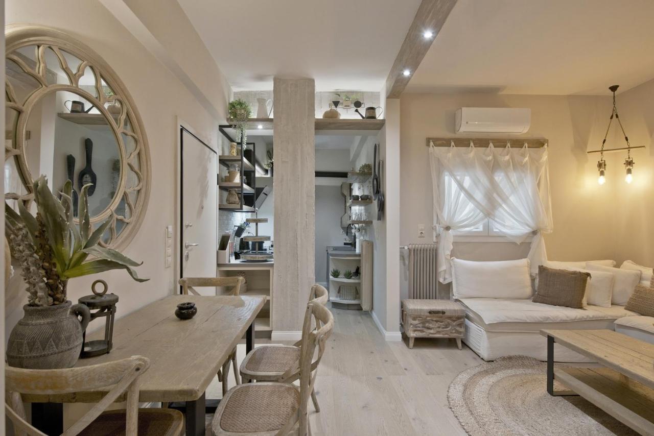 Stylish Apartment At Pagrati Athens Exterior photo