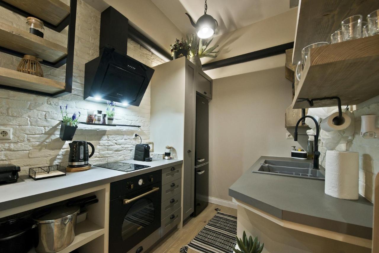 Stylish Apartment At Pagrati Athens Exterior photo