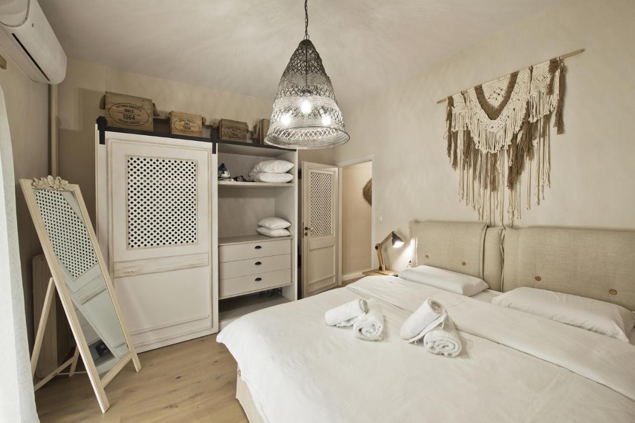 Stylish Apartment At Pagrati Athens Exterior photo