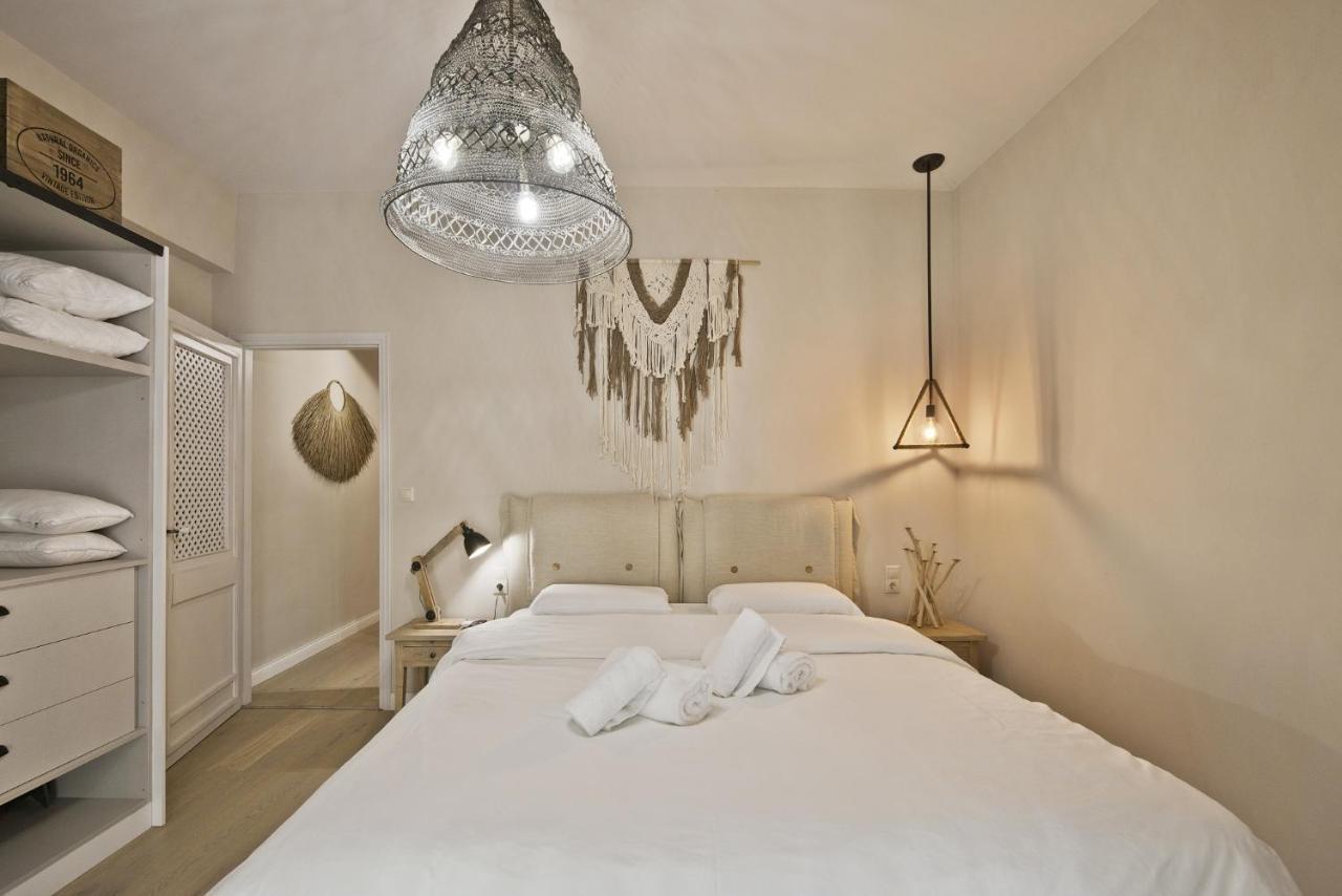 Stylish Apartment At Pagrati Athens Exterior photo